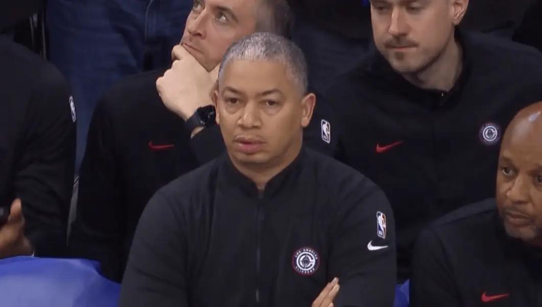 接下来需要几连败，快船才会下定决心交易阿祖呢？其实祖巴茨这些缺点其他大中锋都有