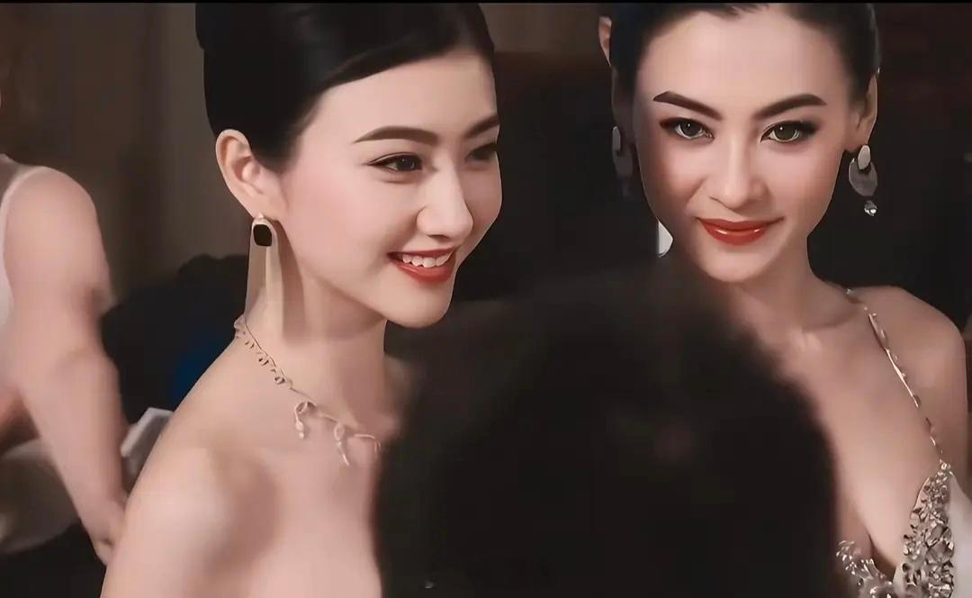 原来景甜的美貌一直被低估了，印象里她颜值在女明星里属于中等的，直到看到她跟张柏芝