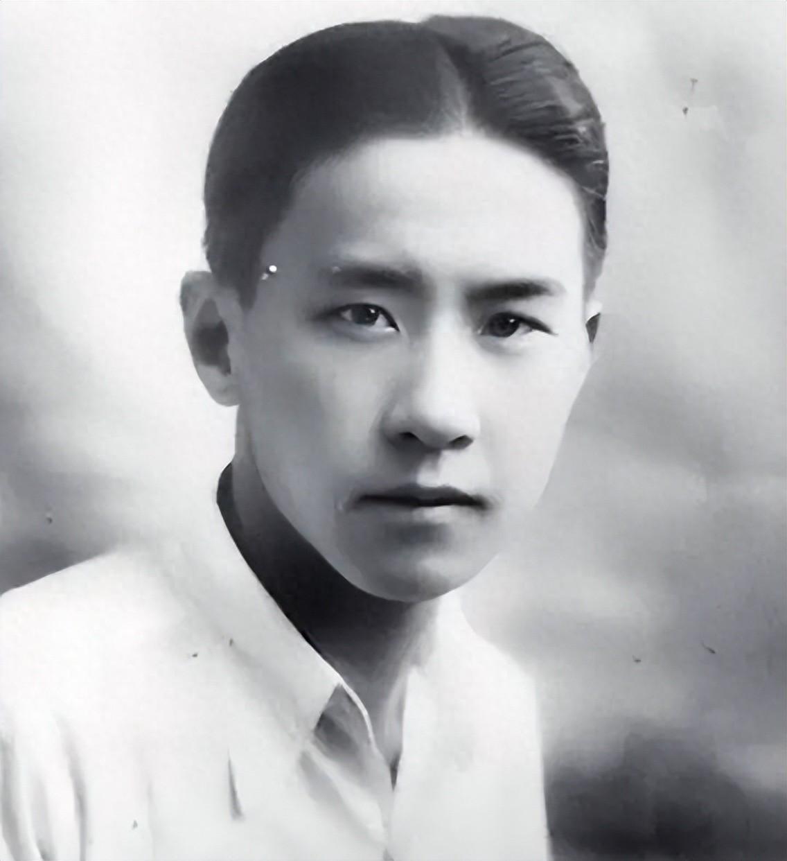 1907年，紫禁城里发生了一场"鸿门宴"。72岁的慈禧，盯上了袁世凯17岁的儿子