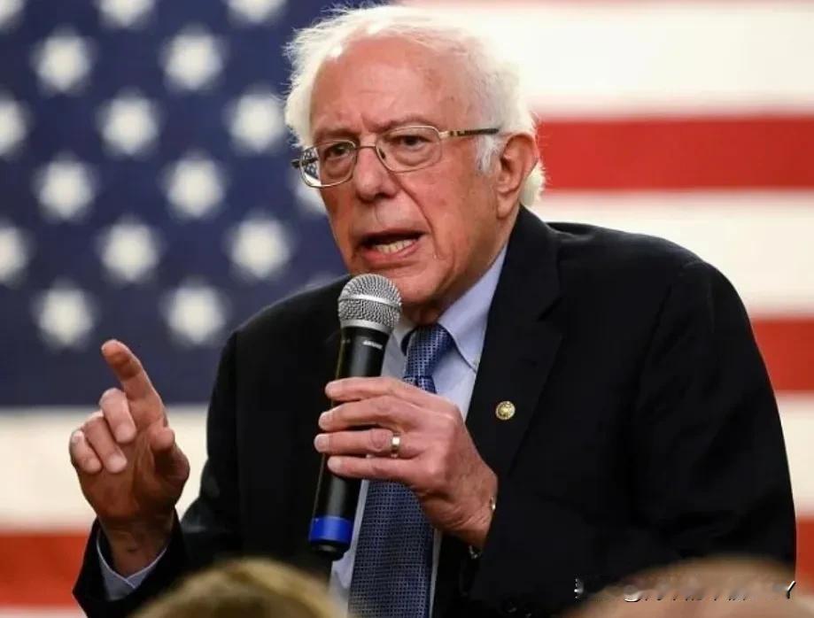 特朗普被批光知道赚钱！美国民主党籍参议员伯尼·桑德斯12月28日发文写道：“自唐
