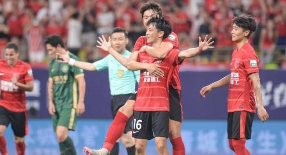 韦世豪状态爆棚，成都蓉城2-1浙江赢四连胜