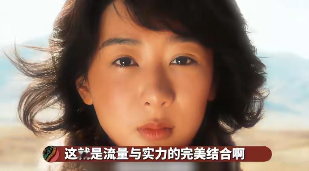 杨紫最近状态好到离谱，直播里又甜又飒，还把行程当“工作报告”给粉丝报备。新剧《玉