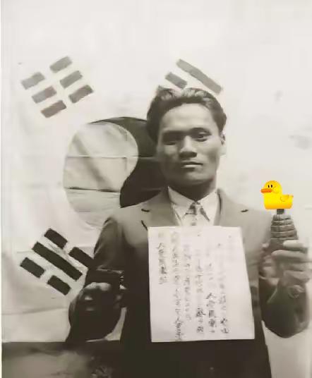 李在明此番访华行程本就紧凑，原定看完临时当局旧址便启程归国，谁料他临时改行程，执