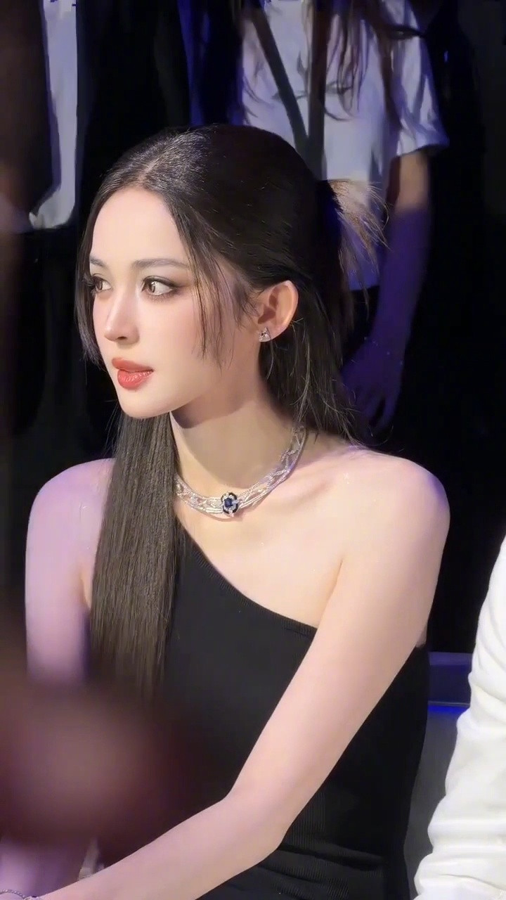 如果面对娜扎这样一张脸我是说不出话的啊啊啊啊啊啊啊啊啊啊啊啊啊啊