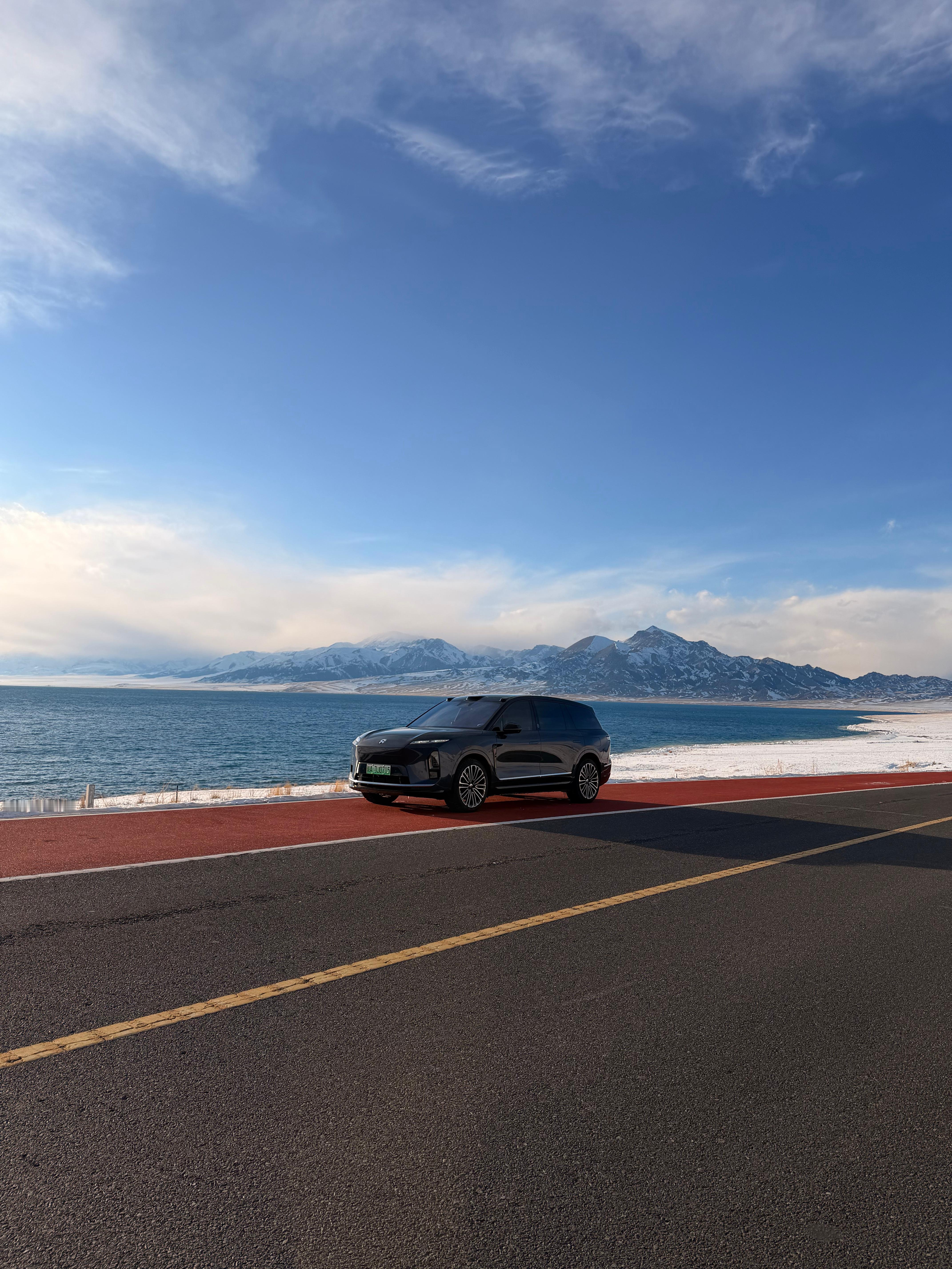 几万天而已，不妨活的随性一点蔚来全新es8西安自驾新疆博乐·赛里木湖国家级风景