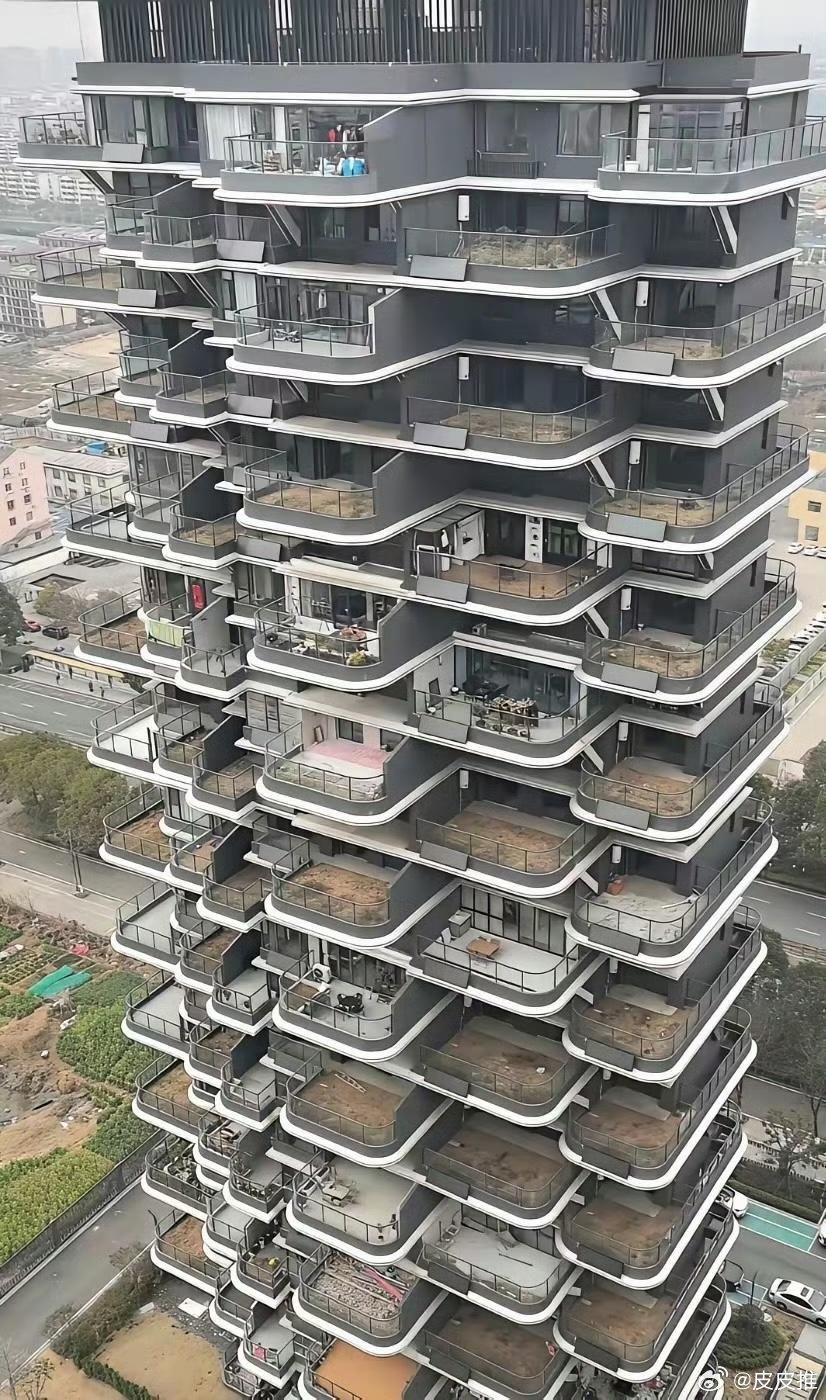 如果让你住这种楼，你愿意吗？[思考][思考][思考]​​​