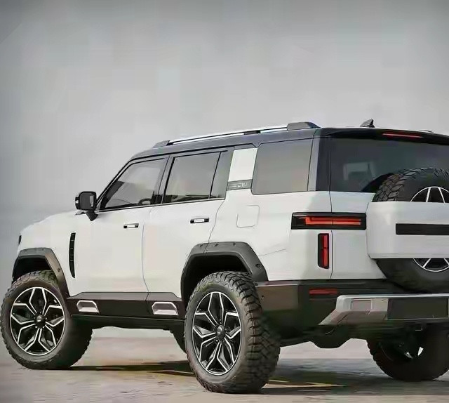 据说比亚迪的方程豹要推钛6了，名字跳过钛5，和豹5有个区分，对标的就是15万级新