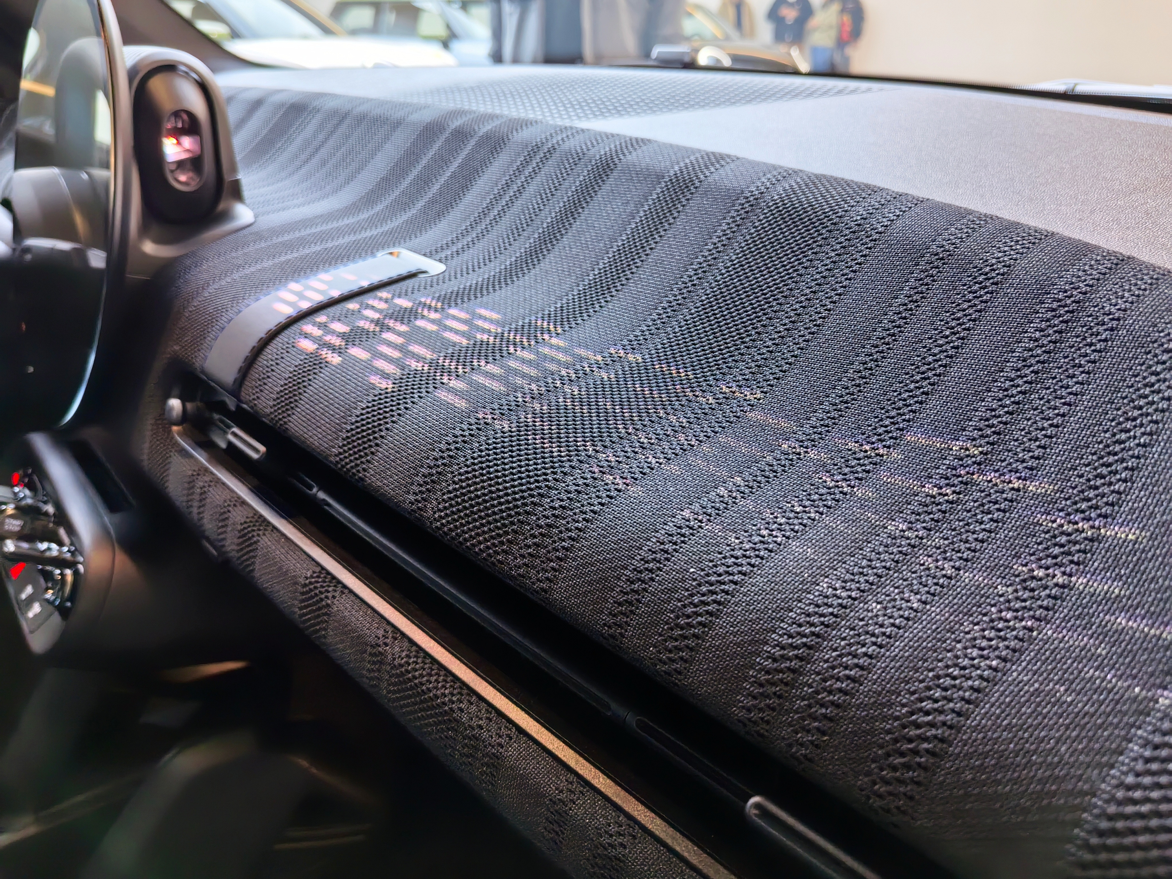 车若初见今天是个性专场，一口气来了六台宝马电动MINICOOPERPAUL