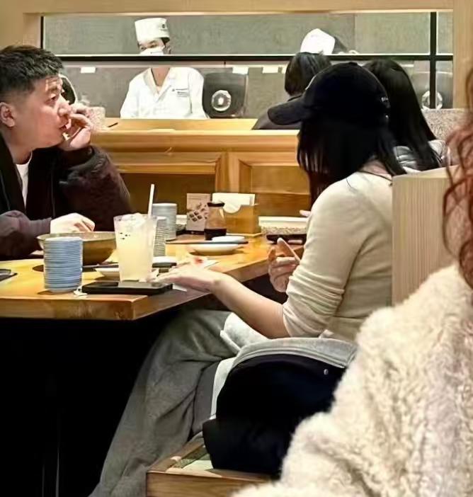 张雪峰女儿张姩菡，家教真是太好了！4月3日，张姩菡回复一个网友的留言，让人感慨