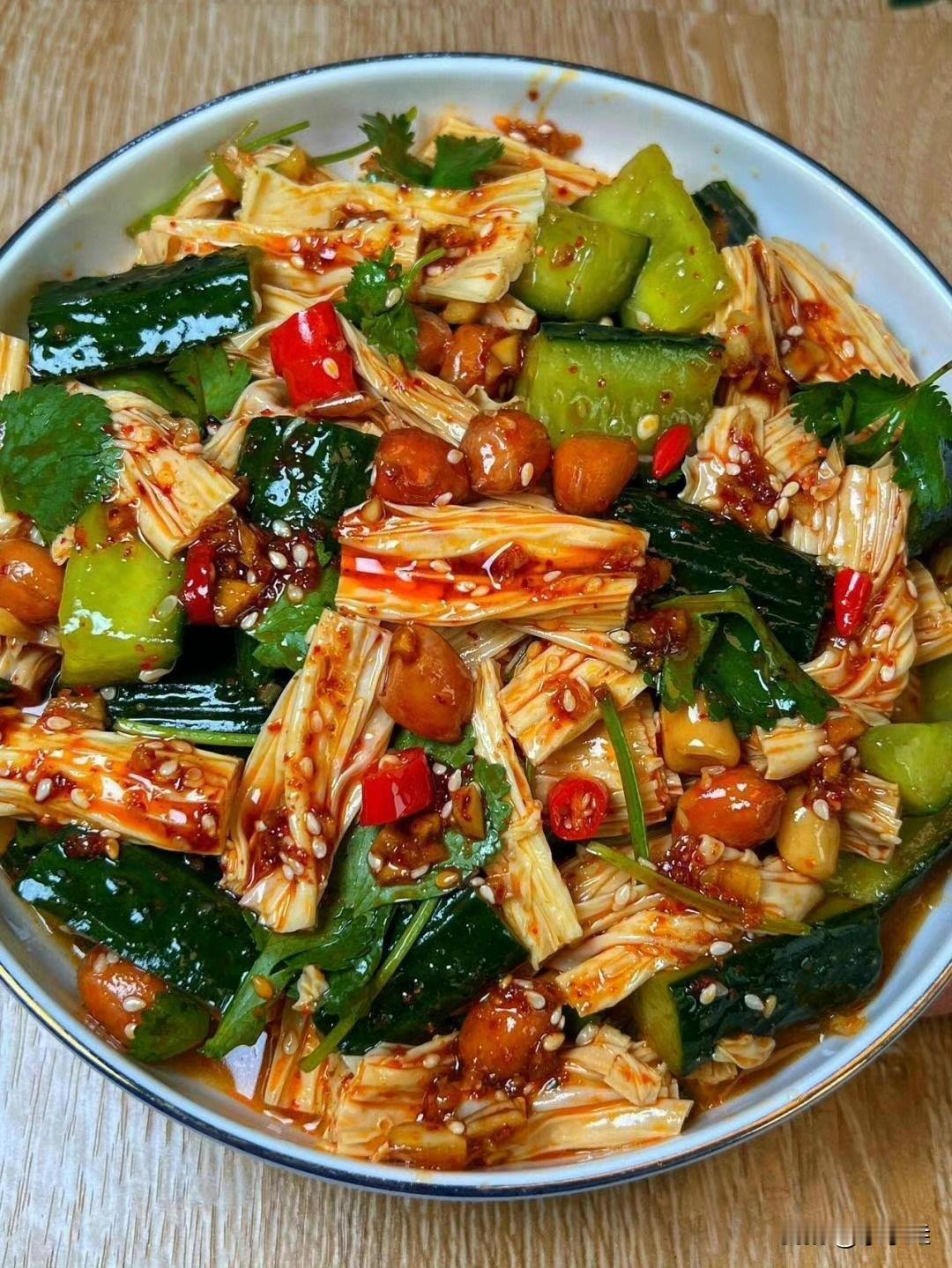 为啥路边凉拌菜那么好吃？摊主绝不会说的三样“秘密武器”，配方我终于搞到手了！