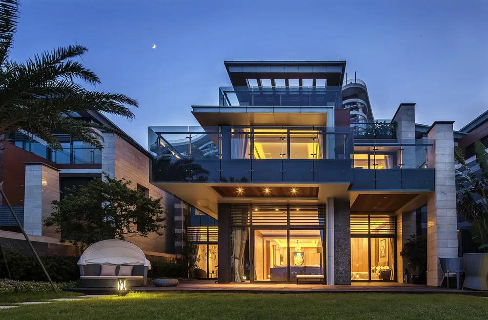 女富豪为寻亲生父母，悬赏深圳一套房[吃瓜]近日，深圳一位王女士寻亲事迹引发