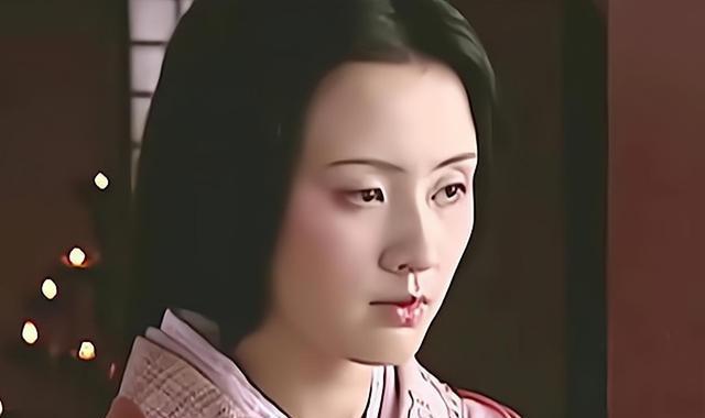 简单讲讲钩弋夫人这个作茧自缚的蠢女人！其实不管男人还是女人，穷点、苦点其实都