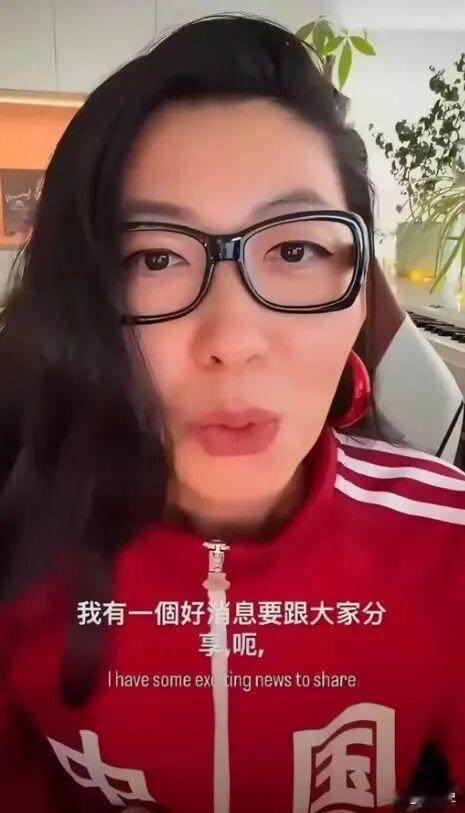 曲婉婷的母亲，曾经手握重权却侵吞数百名下岗职工的安置费和“糊口钱”，她却大言不惭