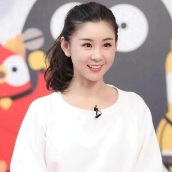 有一次，王雷突然好奇家里存了多少钱，就问李小萌：“咱家里大概存了多少钱呀？”没想