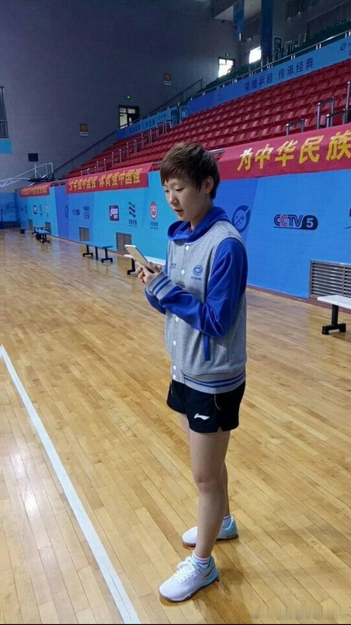 小瘦子。