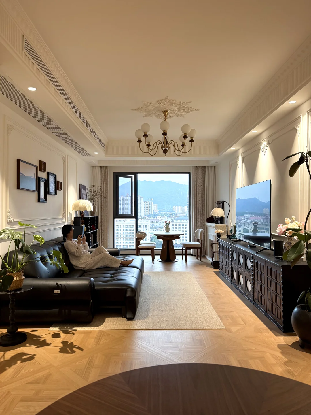 我妈说：把房子装成这样，难怪你不爱出门！