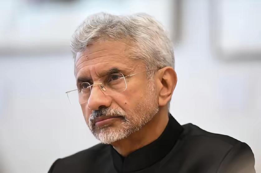 阿三居然敢给中国划红线，绝对是假酒喝多了，用牛尿洗脸，恒河水沐浴的后遗症。据香