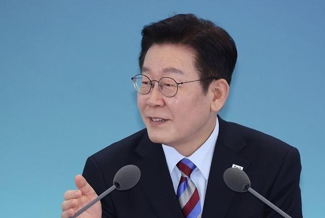 2月9日，日本大选结果刚出来，韩国就有点“沉不住气”了，韩联社直接表态：“高市早