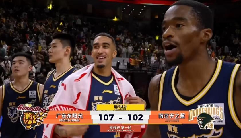 讲真，这场球不建议各位看回看。两队投篮命中率39%比41%，3分命中率22%比2