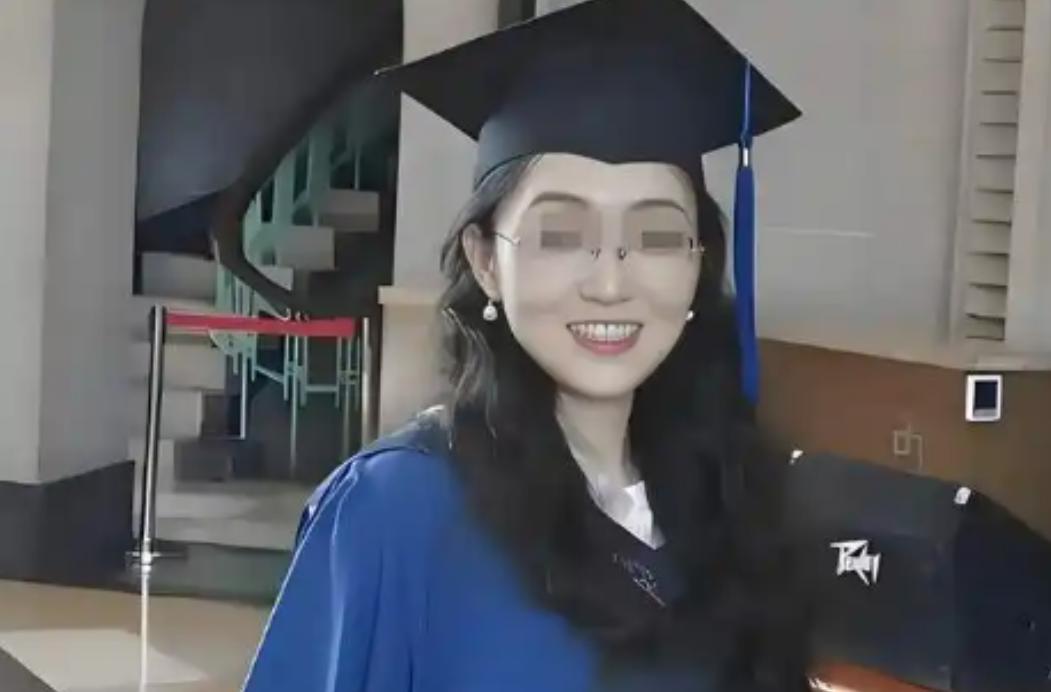 恶女洗白那套彻底崩了！当年诬告武大学弟性骚扰、两审全输的杨景媛，为躲开国内舆论和