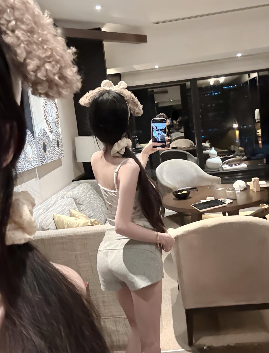 🐰🙈​​​