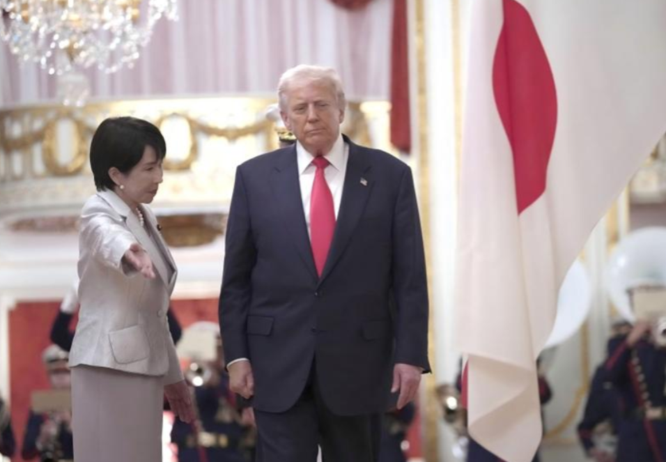 刚送走美国总统特朗普,日本共同社放出消息,高市早苗正在通过外交渠道协调,希望在A