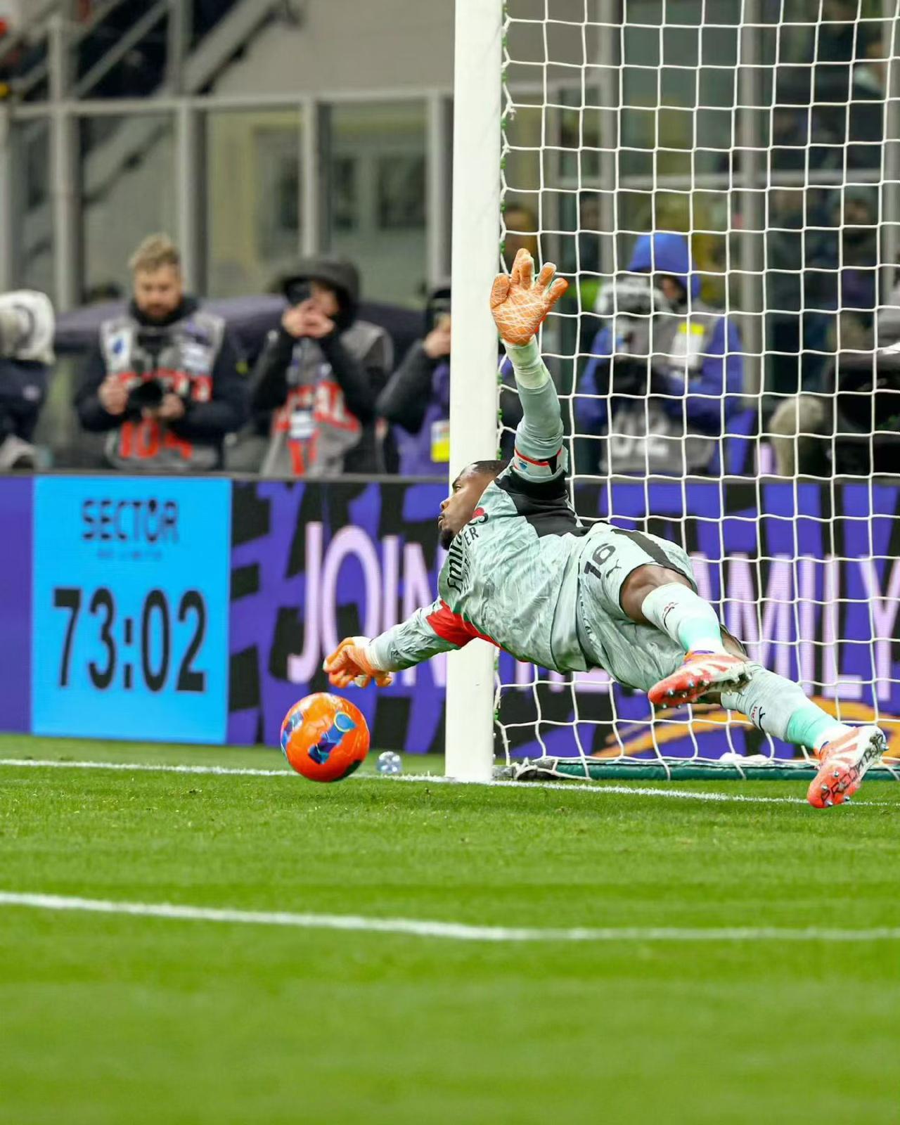 请相信迈尼昂！本轮罗马跟米兰的对决，是意甲焦点之战，也是迈尼昂跟斯拉维尔的对决