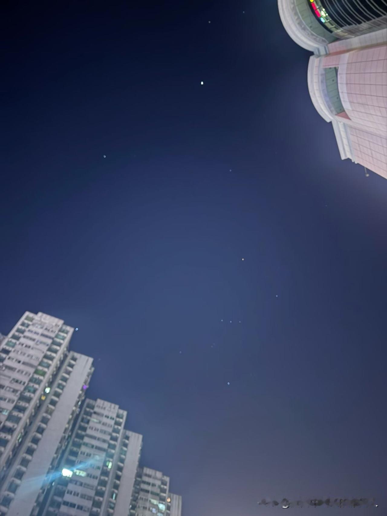 广州市灵活就业社保缴费一般是每月的17号扣费。不知道是什么原因？刚刚我看了眼银行