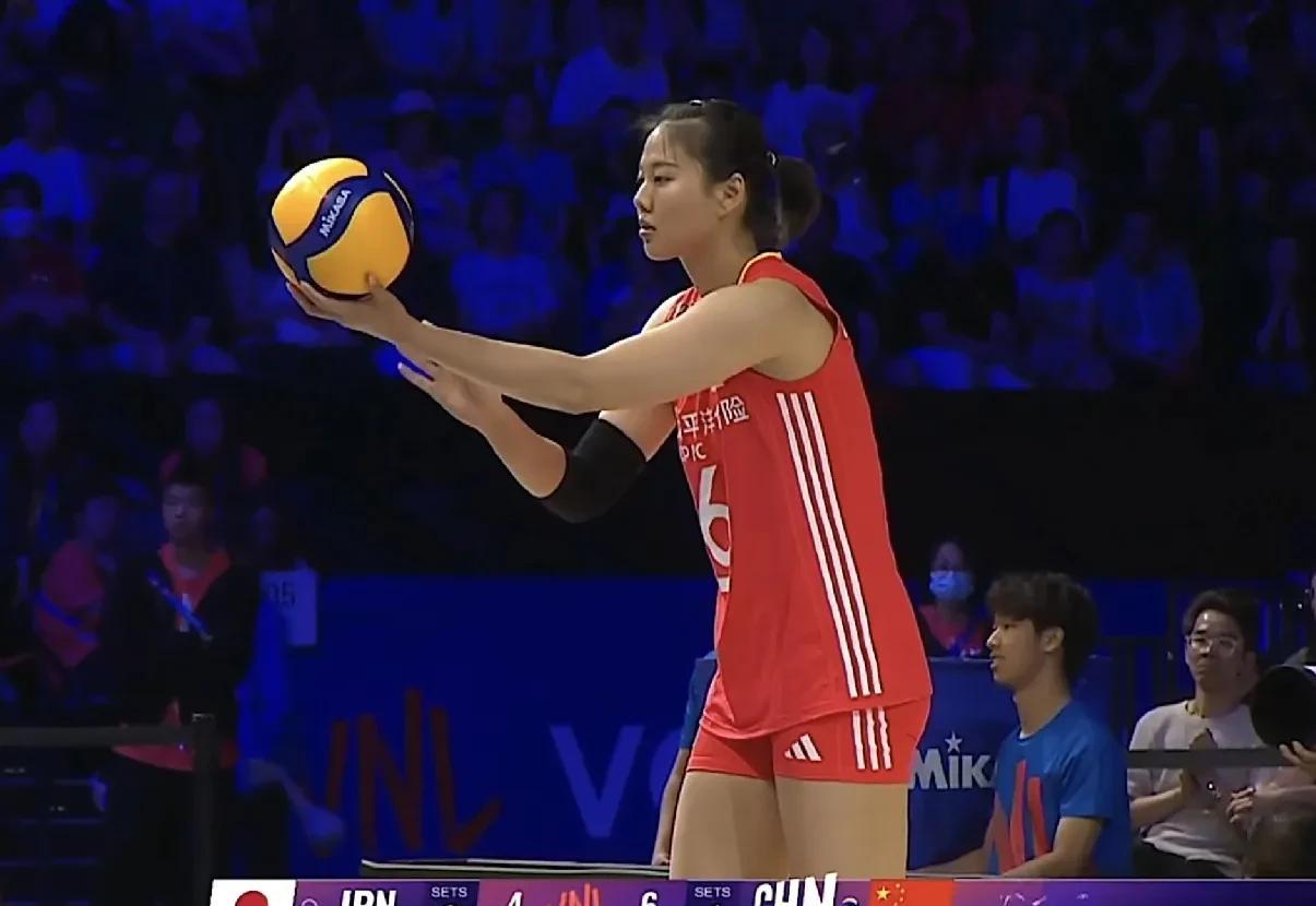 日本女排被中国女排打的溃不成军，快崩盘了估计日本女排昨天跟意大利