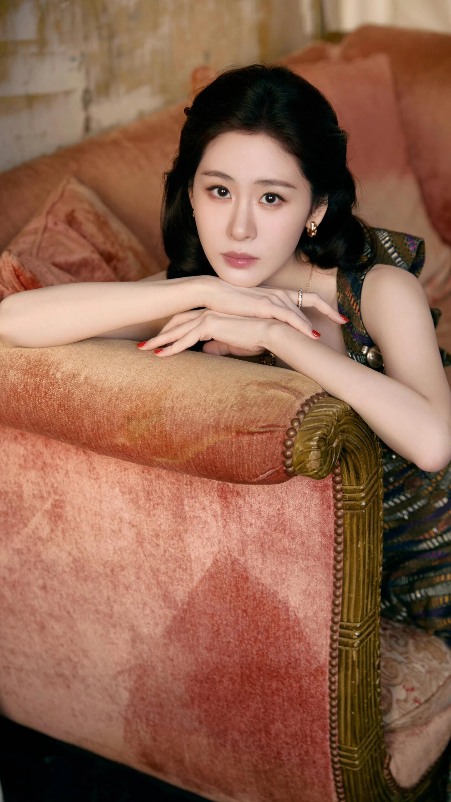 张碧晨被做局了她问“这要怎么感受”的时候，旁边的人应该已经快憋出内伤了。张碧晨