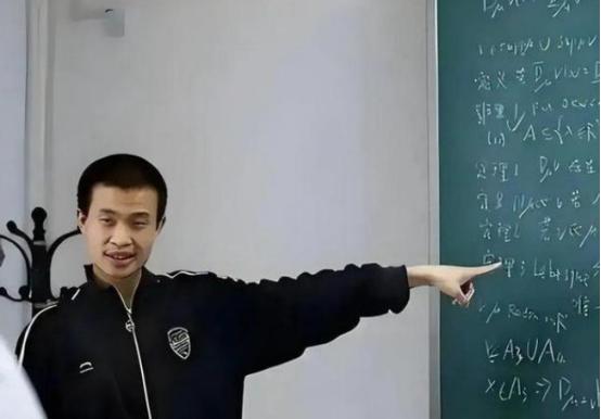 中国可以少一个王虹，也可以少一个邓煜，但唯独不能少了韦东奕，或许有人看到这句话立