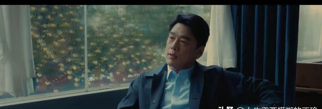 同事被领导暗示“潜规则”，她没怒，没闹，没告状。就轻飘飘问了个问题，领导听完，