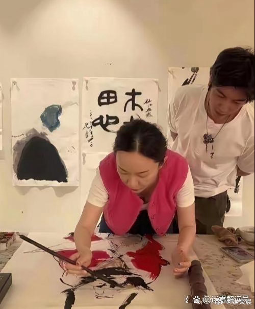 霍思燕也太优秀了，颜值出众不说，还一身才华。​​​