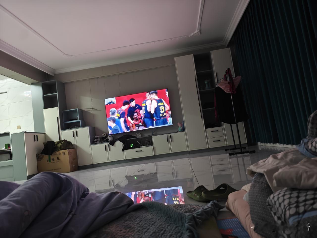 辽宁队三连客，一场没赢全输了！看来，扬明说的辽宁队，今年力争进季后赛，不是谦虚