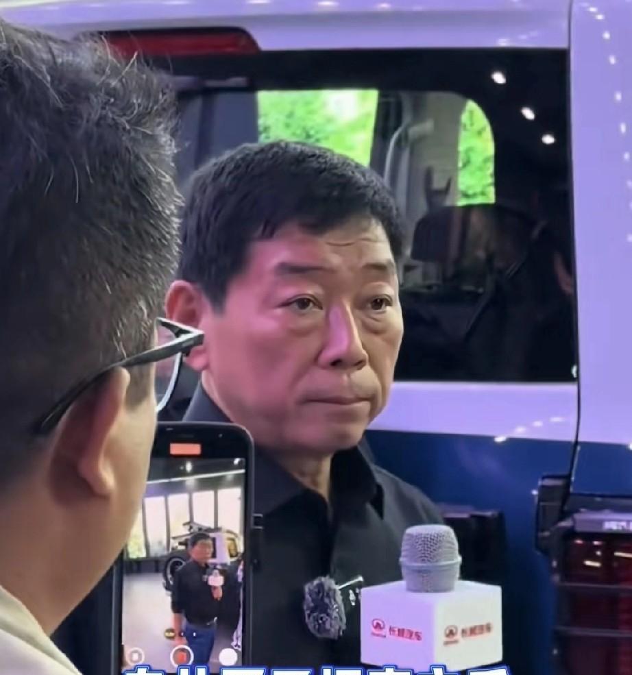 网友询问魏建军，自买了坦克之后，老婆不给钱改装，作为男人该如何说服老婆掏钱改装。