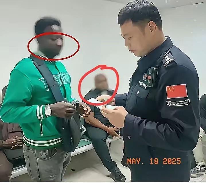 大反转！为啥最近好多黑人撤离？这波操作，真的得给广东和浙江点个大大的赞！想想看