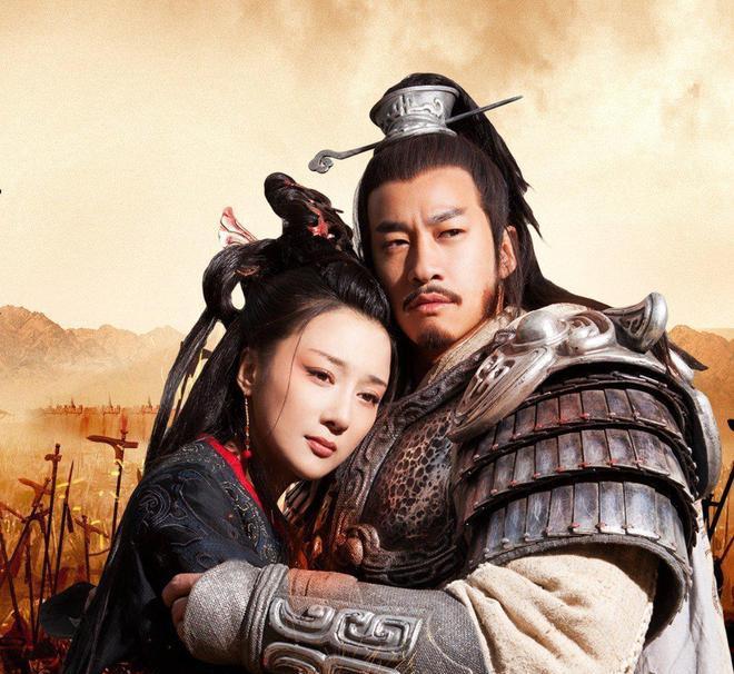 近日，何润东饰演的项羽冲上各大网络平台热搜，成为武将的标杆。何润东主演的《楚汉传