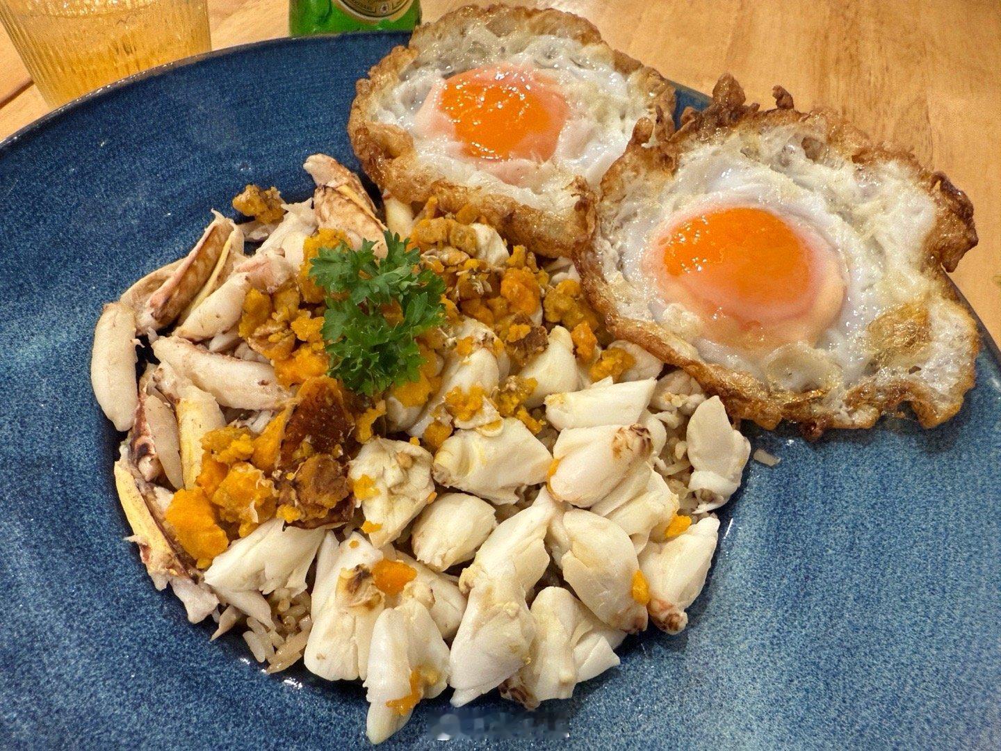 我吃了这个餐厅最贵的一个顶级饭，蟹肉蛋饭，价值人民币120元，天价[doge][