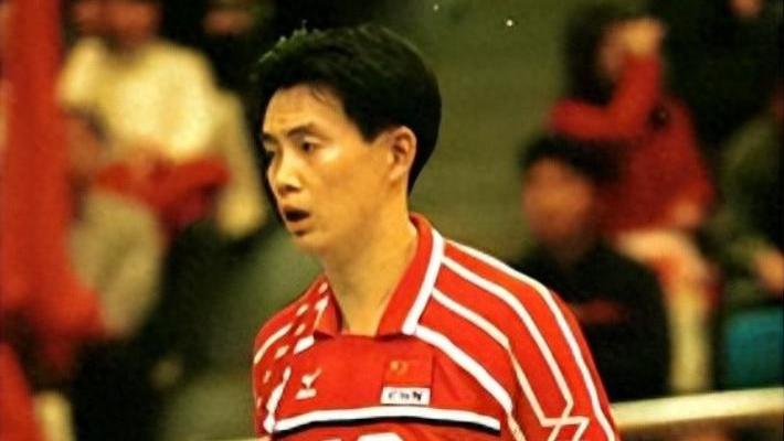 排球名将朱刚:30岁病逝,妻子和母亲对簿公堂,离世2年才被安葬