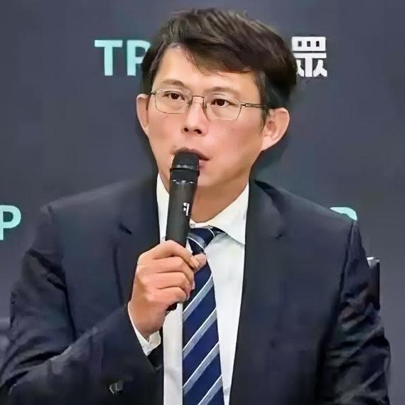 针对台湾民众党主席黄国昌的这番言论，只想纠正一点今天(​4月8日)，郑丽文在