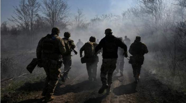 为什么说欧盟是道德沦丧的产物，欧盟官员在战争中牟利？欧洲要求乌克兰人战至2030