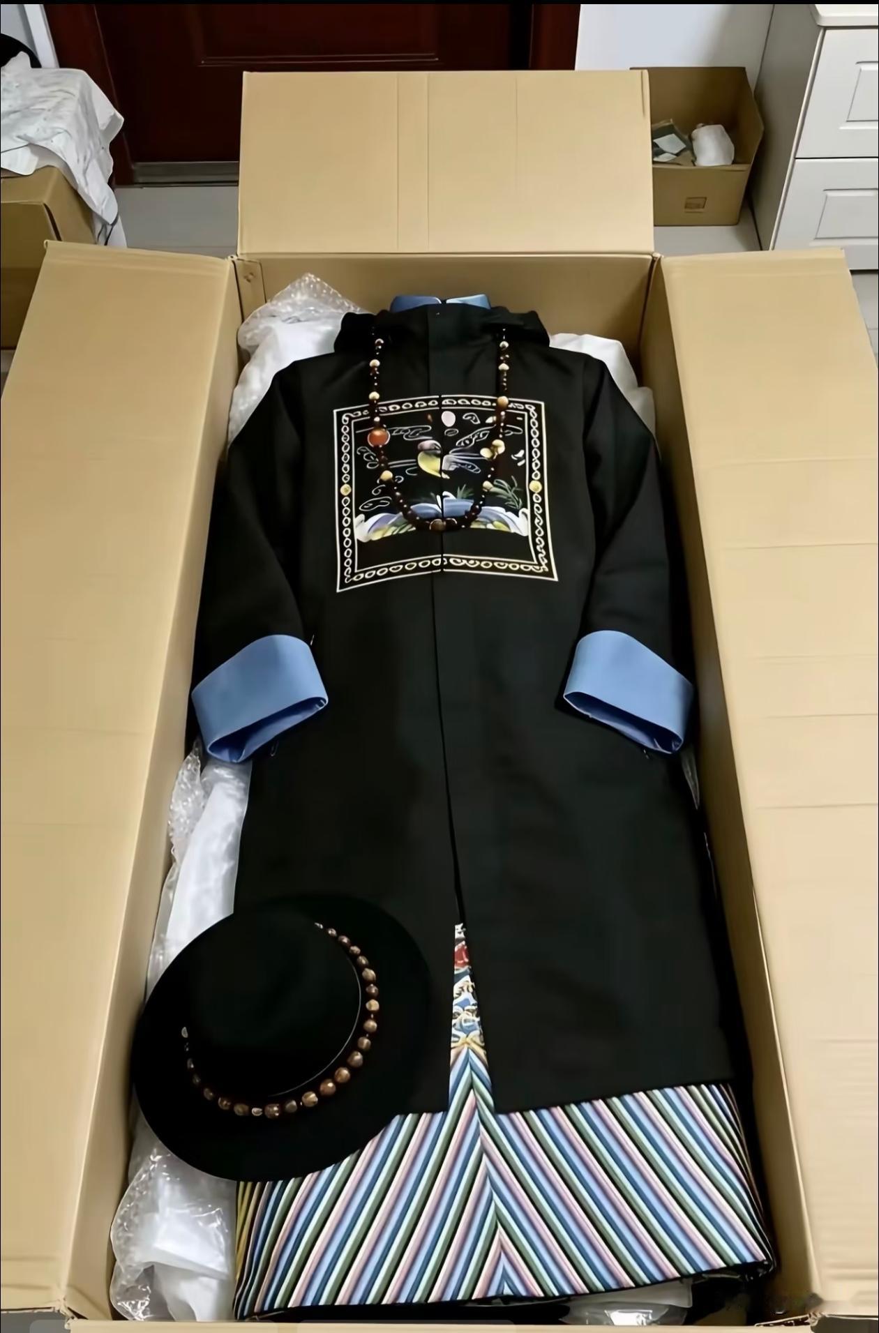 这件衣服适合在什么时候穿？