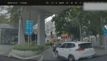 今天全网最热话题，随着印度人在我国猛增，他们居然把随地排便恶习带到了中国。