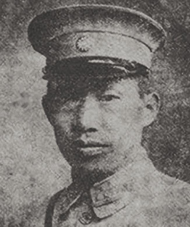 1935年，张学良听说王家烈没有坐过飞机，就邀请他在天上飞一圈，谁知王家烈一上飞