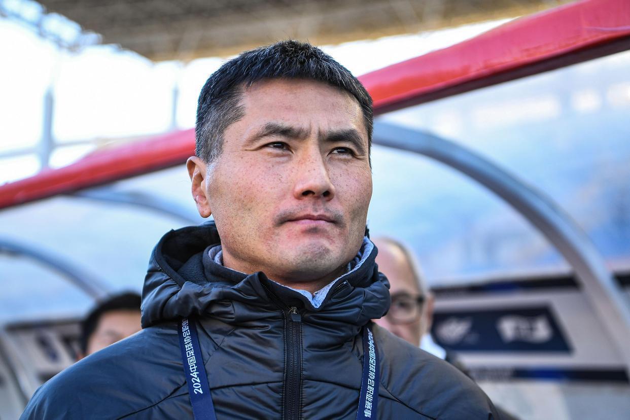 知名报社爆料邵佳一已经成为国足主帅热门人选！这是一个非常兴奋人心的消息！应该说邵