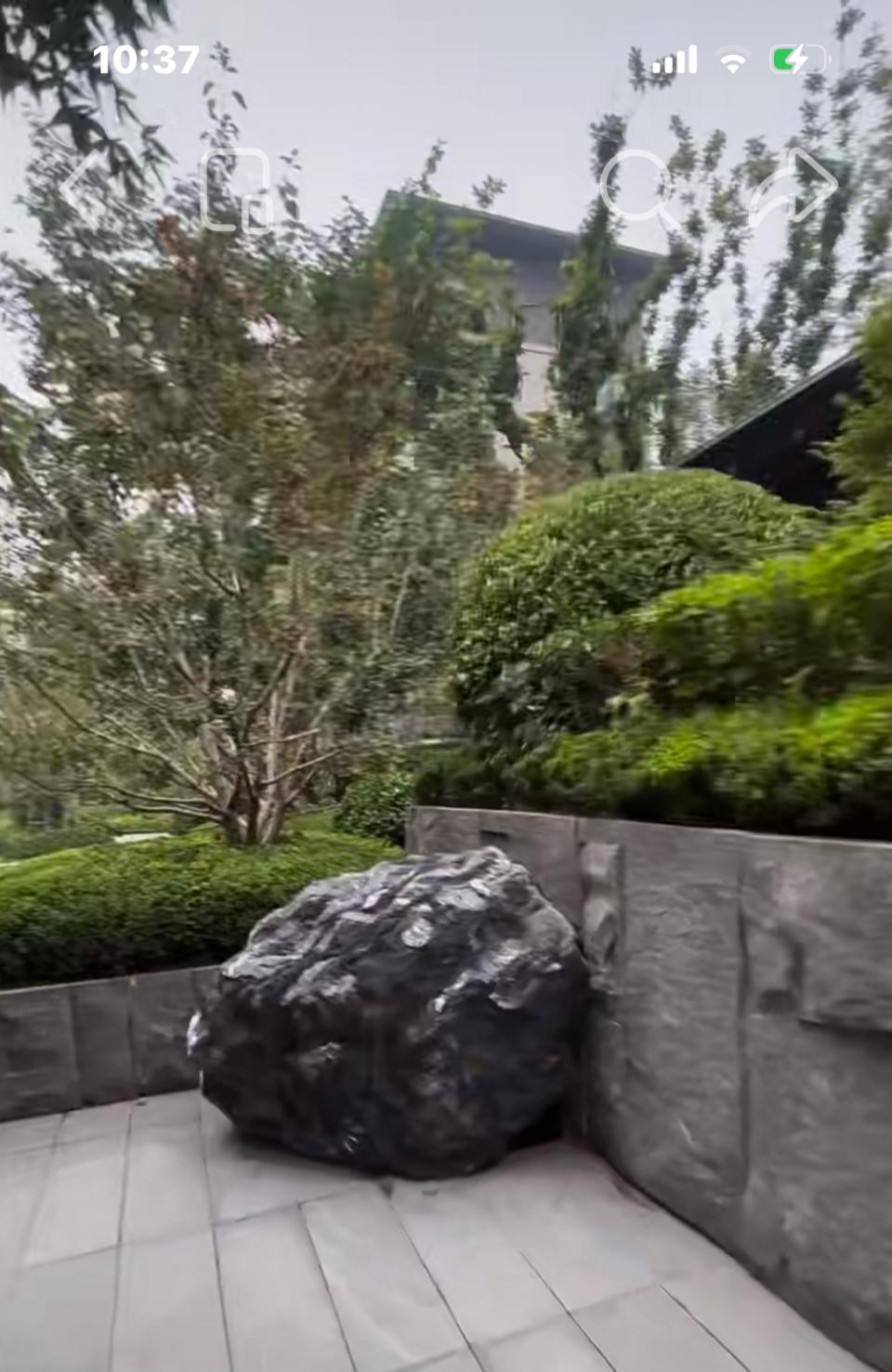 今年国庆假期，北京二手房网签量和去年同期比是增了还是减了？相比二手房，新房市场为