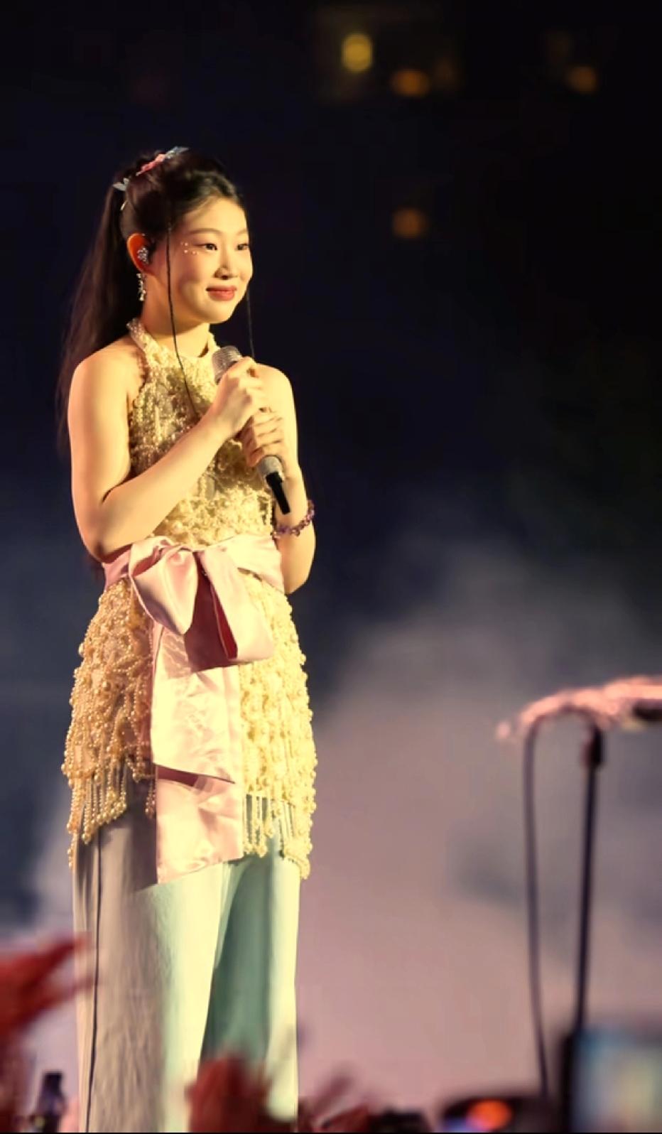 沈佳润这孩子我说句公道话她就算不靠她爹，很多孩子都比不了她那个性格你看那