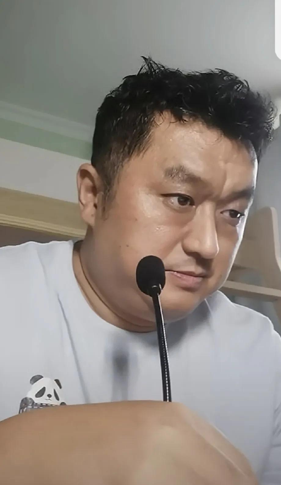 7月14日，公式相声李宏烨又提出了新的相声理论：“让大家笑不是唯一的目标，我的目