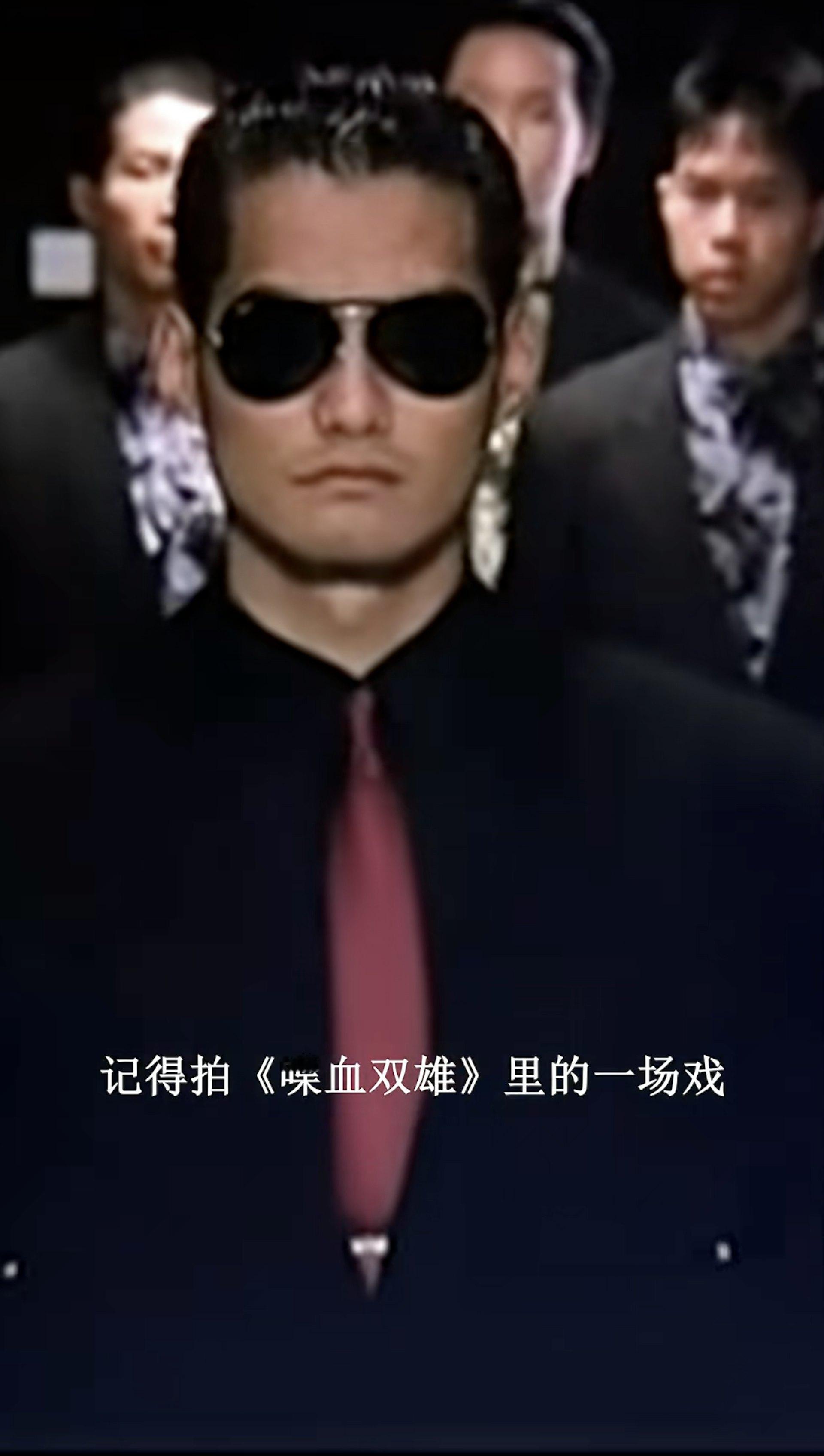 艺人王俊棠因长相霸气被封为“TVB御用恶人”，他曾被李修贤批不够敬业，指他拍《皇