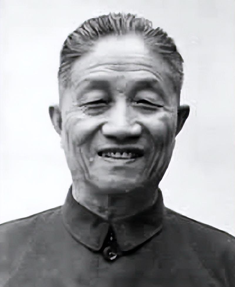 1978年，民政部部长程子华刚下班回家，就听说一位红军时期的老部下来找他，一见面